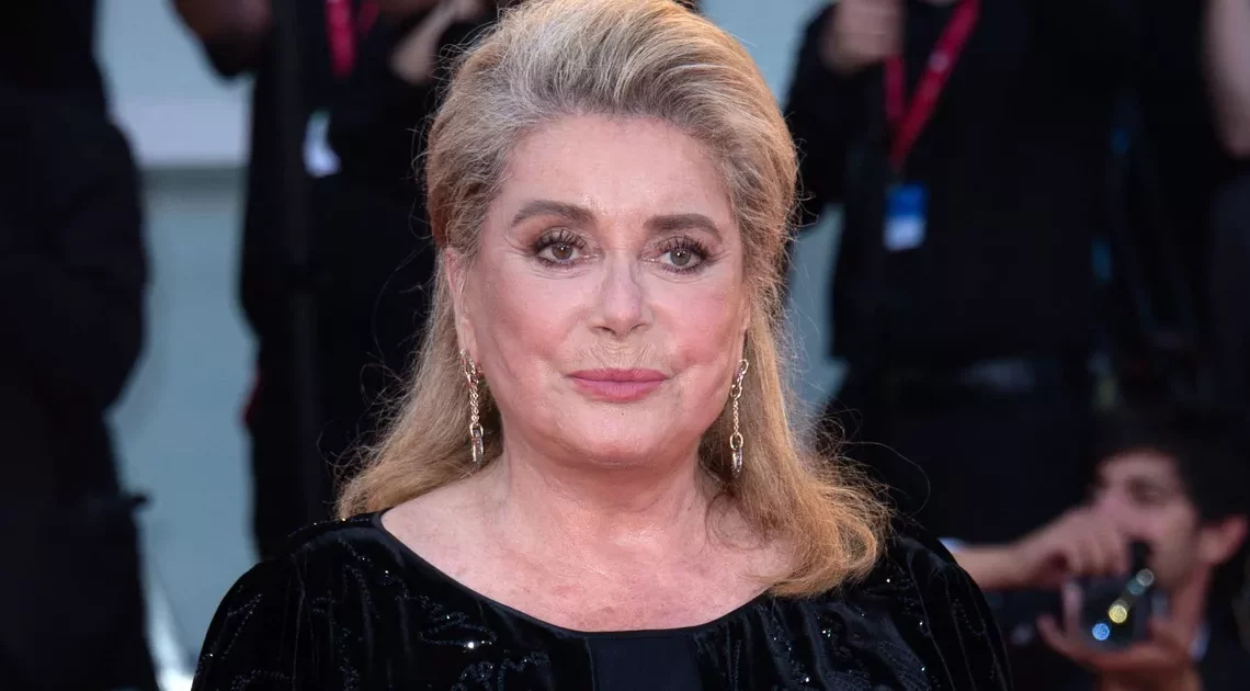 Catherine deneuve chirurgie esthétique